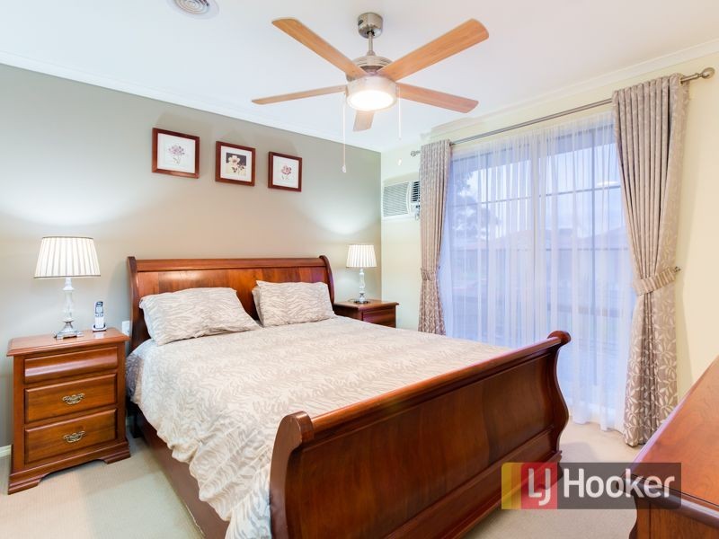 12 The Parkway, Hampton Park VIC 3976