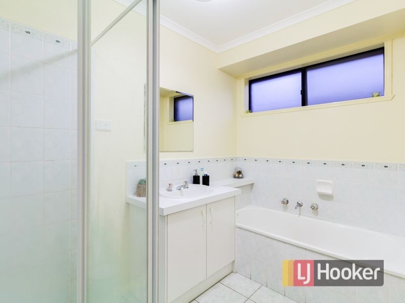 12 The Parkway, Hampton Park VIC 3976