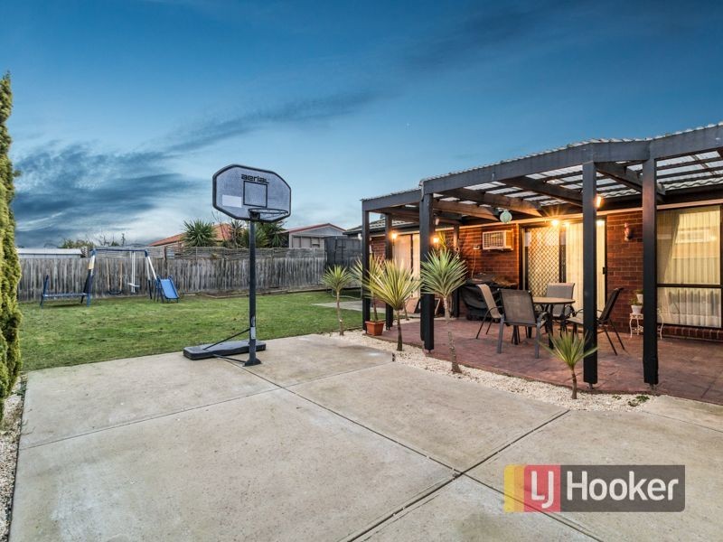 12 The Parkway, Hampton Park VIC 3976