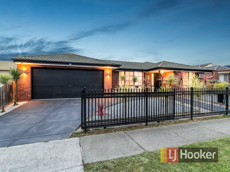 12 The Parkway, Hampton Park VIC 3976