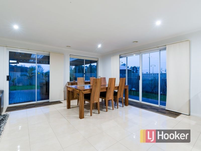1 Yorkshire Drive, Cranbourne North VIC 3977