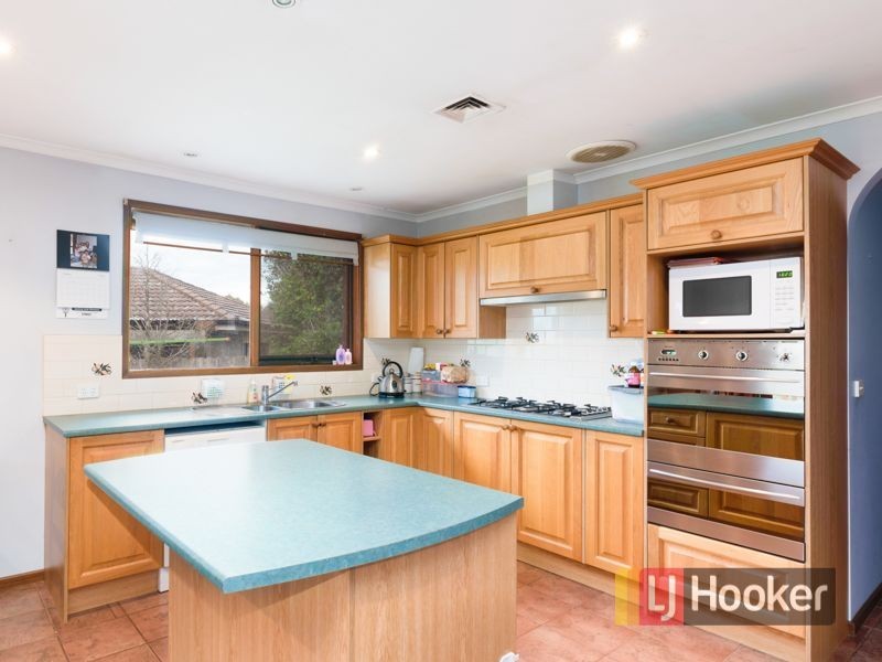67 Springfield Crescent, Hampton Park VIC 3976
