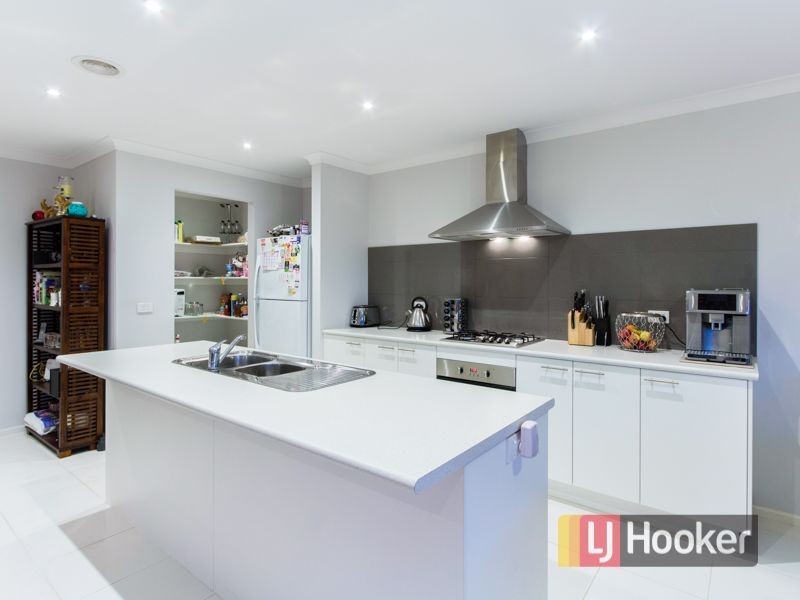 26 Pyrenees Road, Clyde VIC 3978