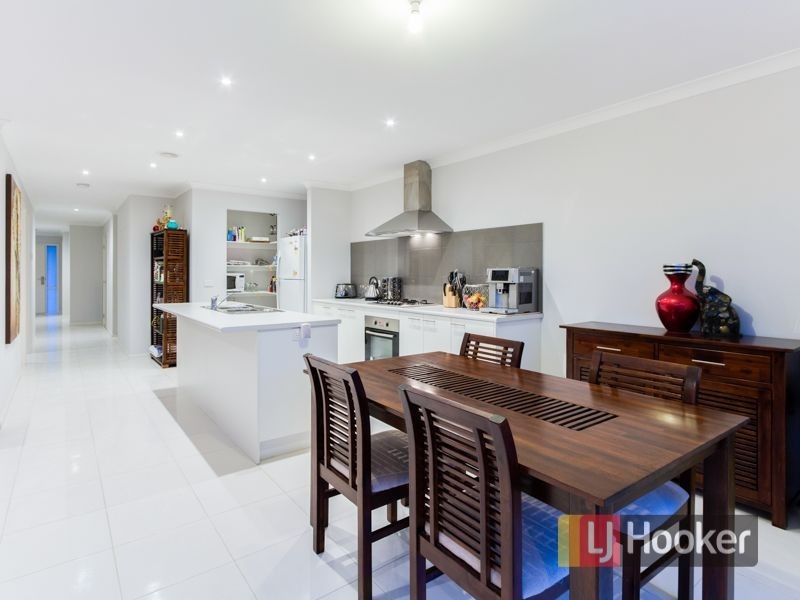 26 Pyrenees Road, Clyde VIC 3978