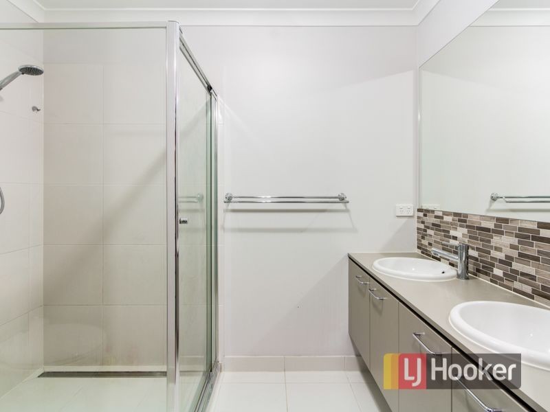 26 Pyrenees Road, Clyde VIC 3978