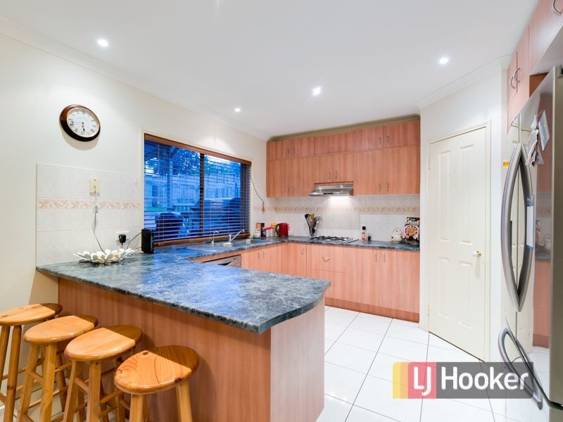 18 Ridgemont Drive, Berwick VIC 3806