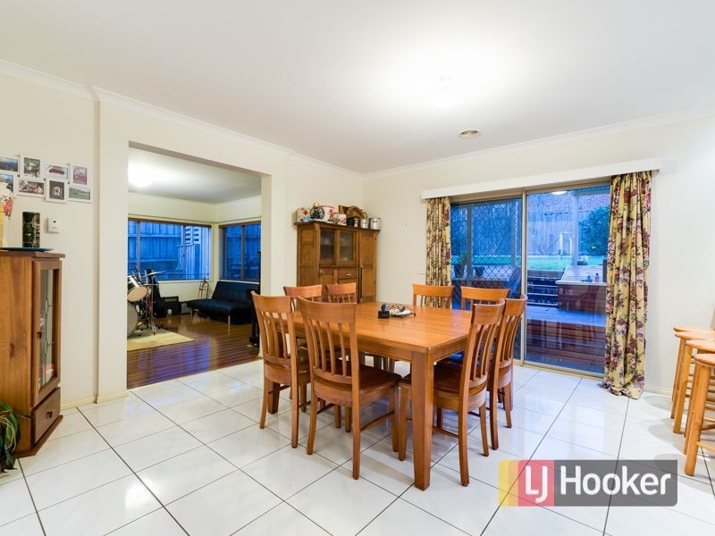 18 Ridgemont Drive, Berwick VIC 3806