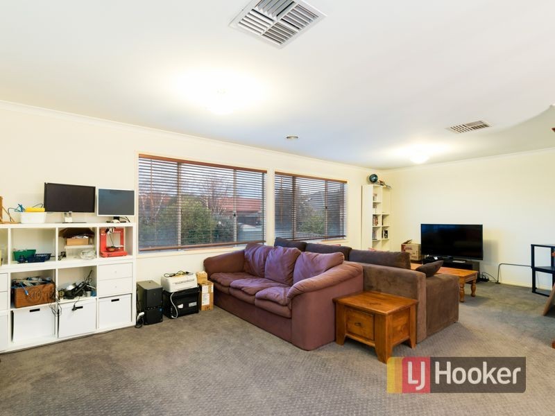 18 Ridgemont Drive, Berwick VIC 3806