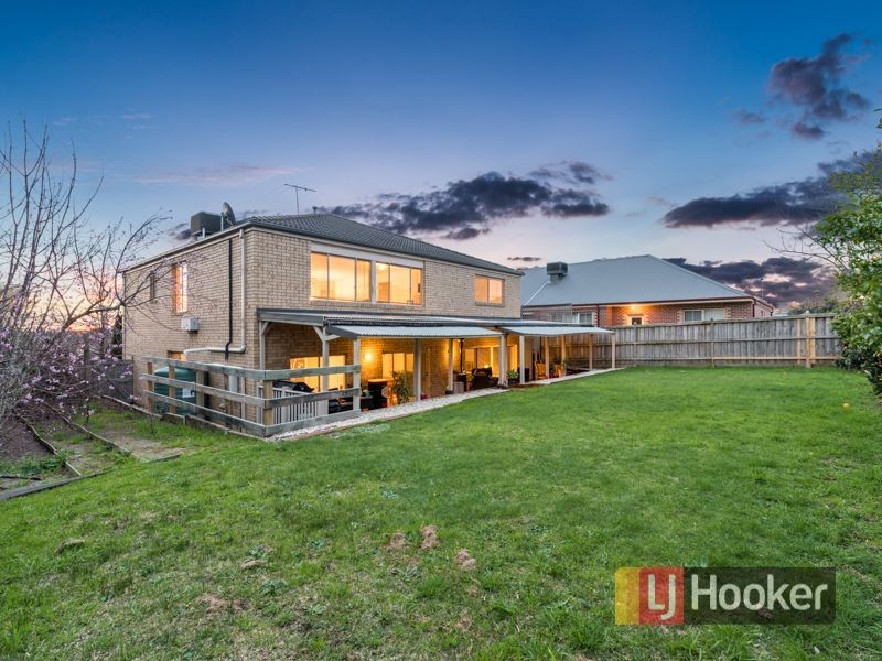 18 Ridgemont Drive, Berwick VIC 3806
