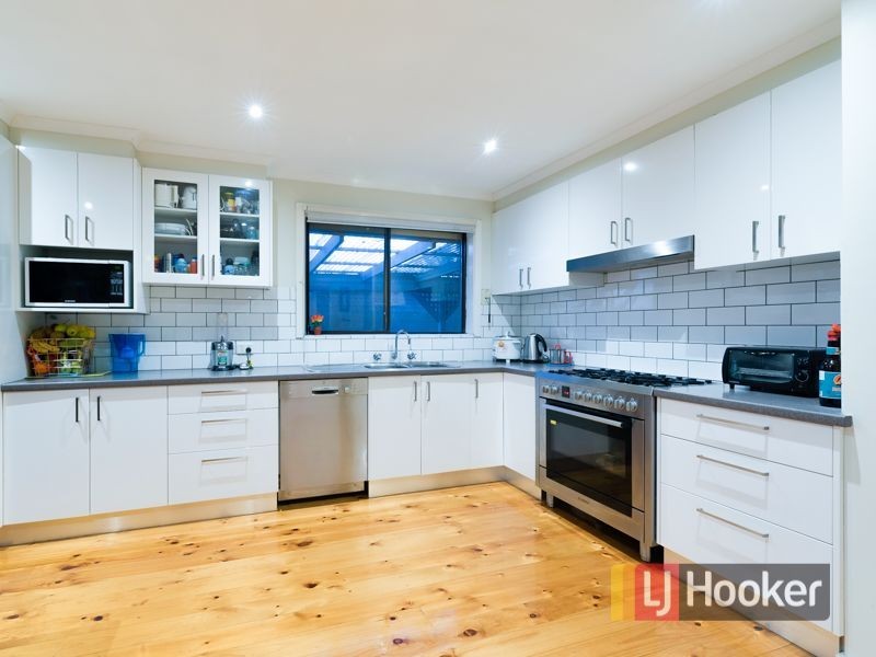 6 Pound Road, Hampton Park VIC 3976