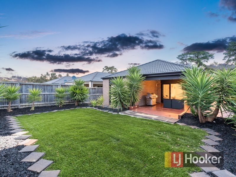 58 Sussex Avenue, Cranbourne North VIC 3977
