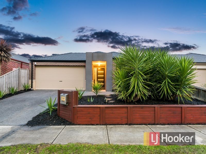58 Sussex Avenue, Cranbourne North VIC 3977