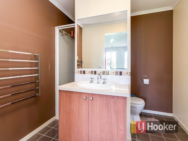 15 Penhurst Way, Cranbourne North VIC 3977