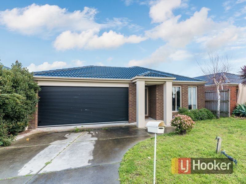 15 Penhurst Way, Cranbourne North VIC 3977