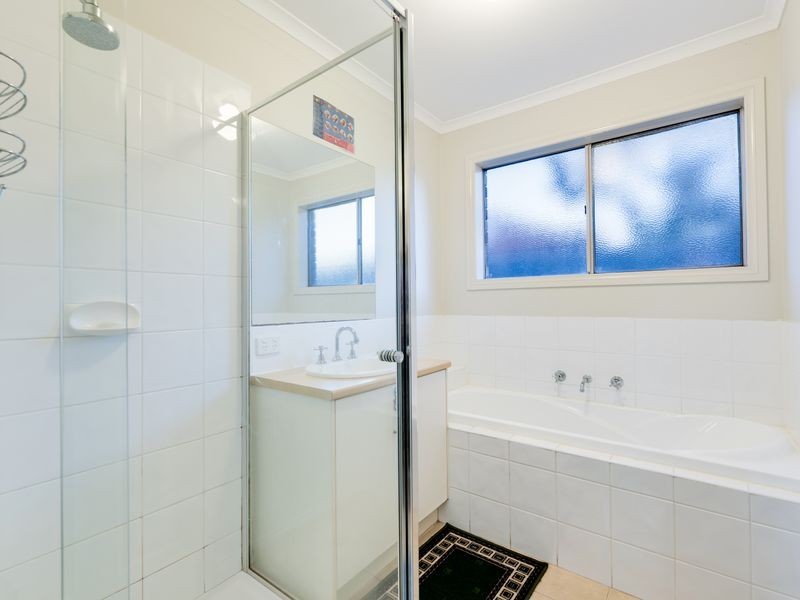 12 Nile Crescent, Cranbourne VIC 3977