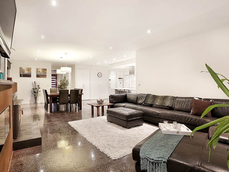 32 Hobart Avenue, Berwick VIC 3806