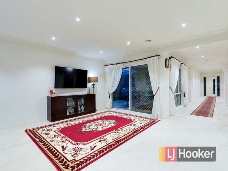 6 Florio Close, Berwick VIC 3806