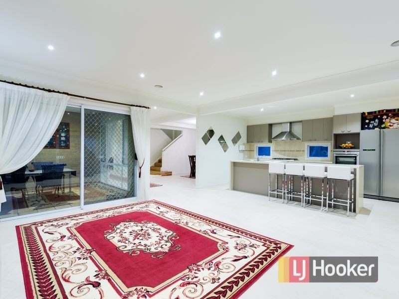 6 Florio Close, Berwick VIC 3806