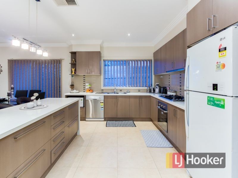 7A Delacombe Drive, Hampton Park VIC 3976