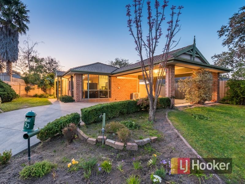 23 Strathaird Drive, Narre Warren South VIC 3805