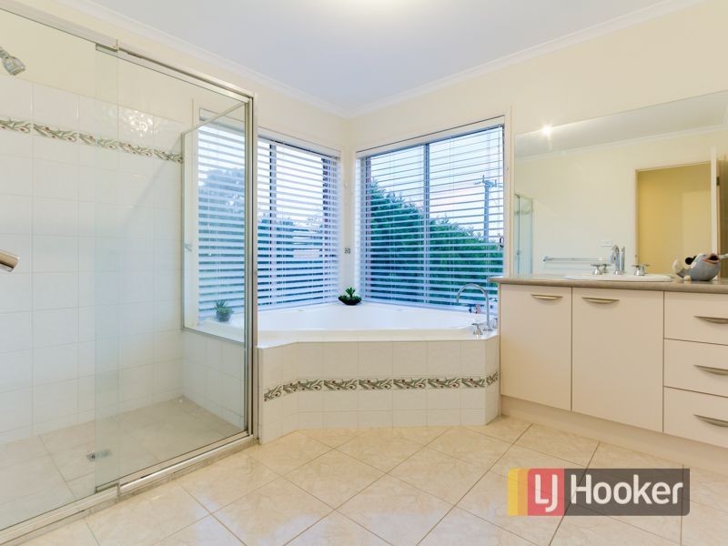 9. Grosvenor Place, Narre Warren North VIC 3804