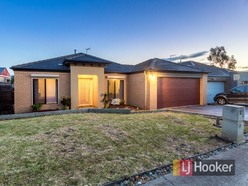 17 Montpelier Drive, Berwick VIC 3806