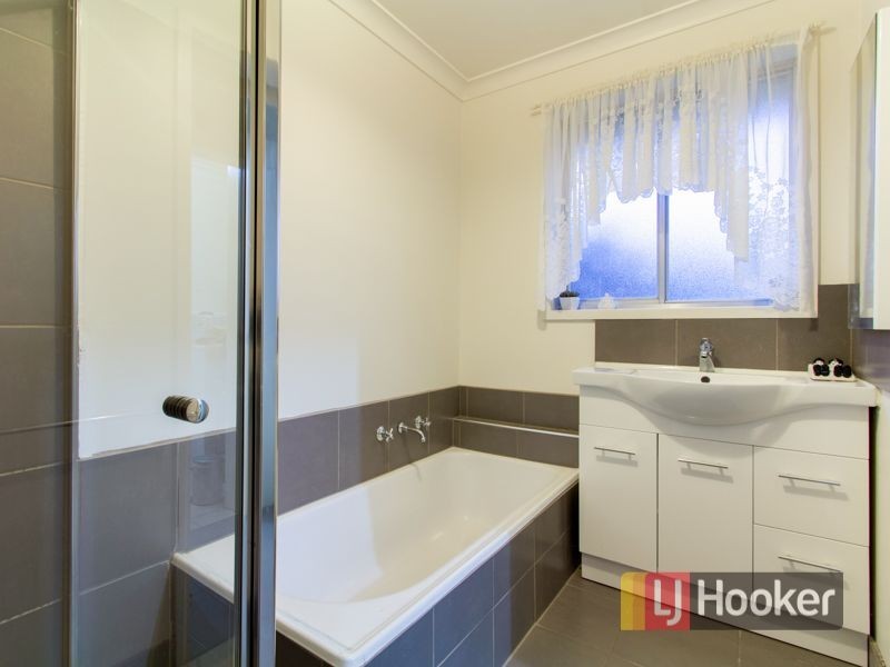 28 Highland Avenue, Hampton Park VIC 3976