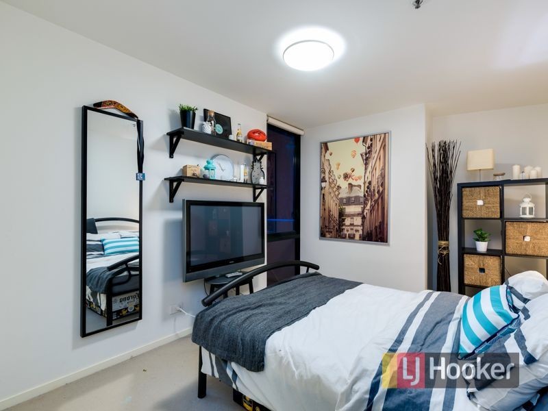 Apartment 101/30 Rakaia Way, Docklands VIC 3008
