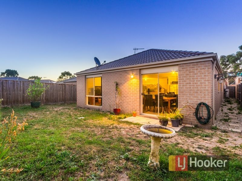 14 Elliott Parade, Lynbrook VIC 3975