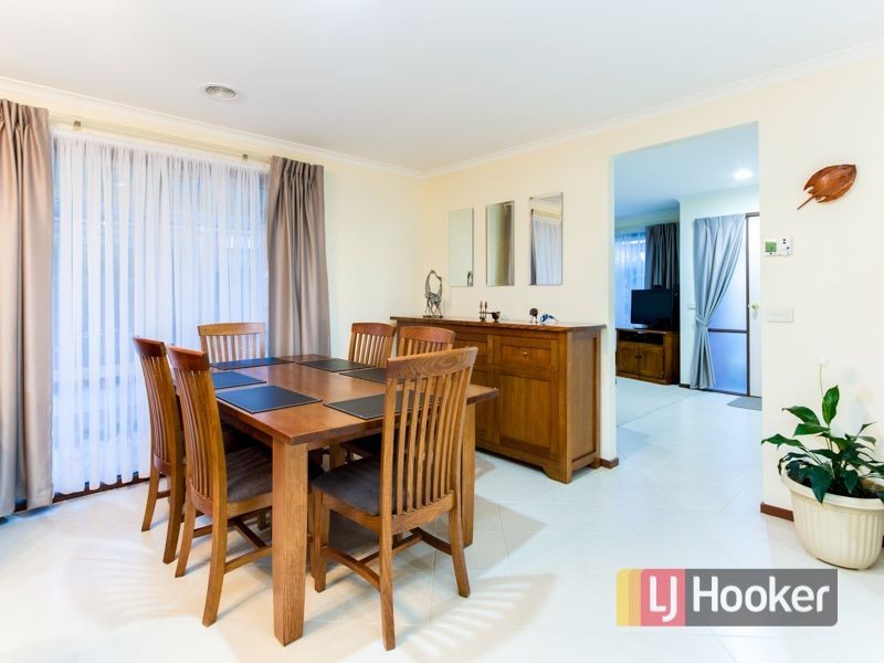 15 Sunset Place, Hampton Park VIC 3976