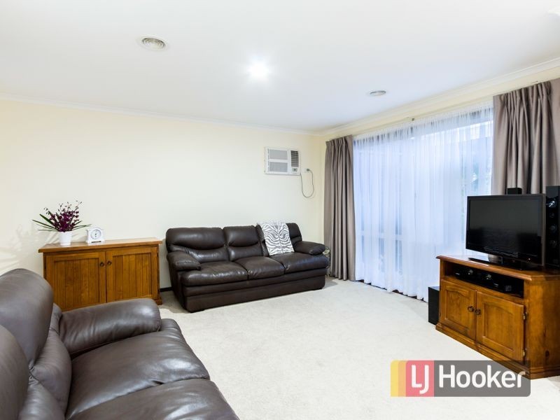 15 Sunset Place, Hampton Park VIC 3976