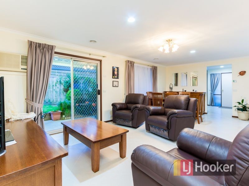 15 Sunset Place, Hampton Park VIC 3976