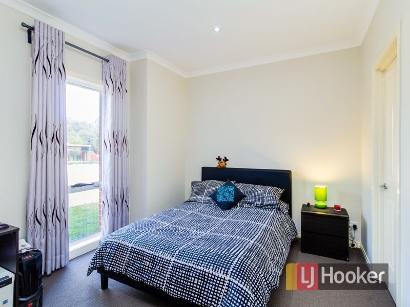18B. Templeton Crescent, Pakenham VIC 3810