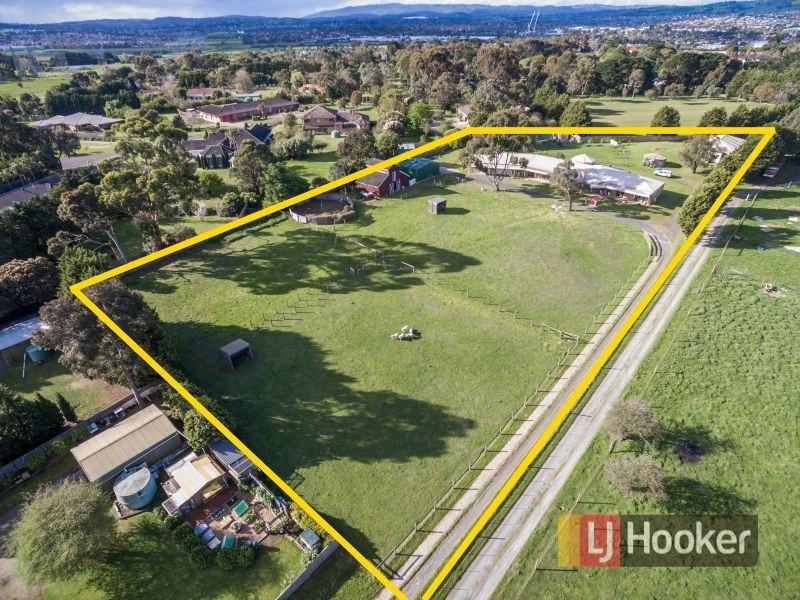 390 Pound Road, Narre Warren South VIC 3805