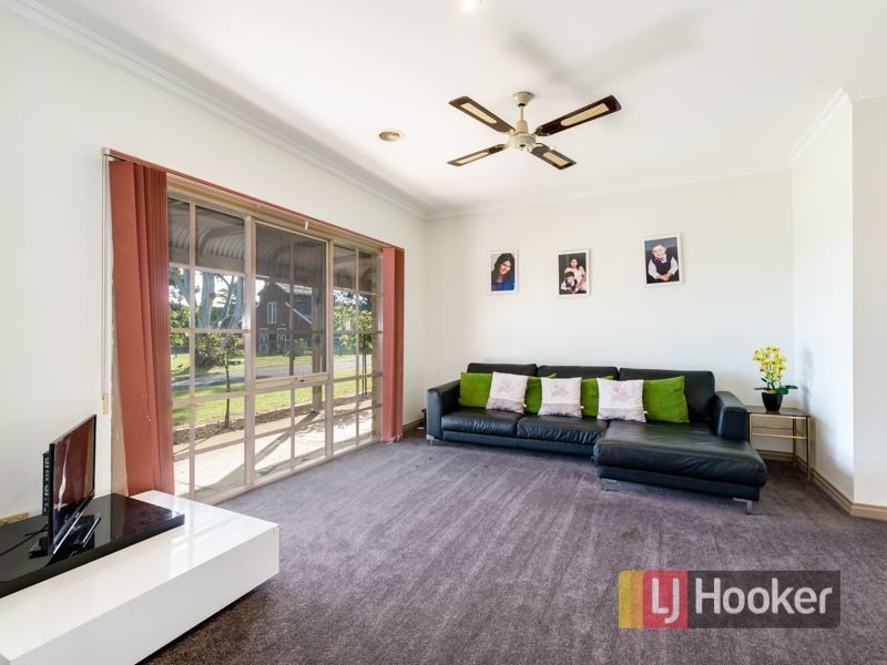 390 Pound Road, Narre Warren South VIC 3805