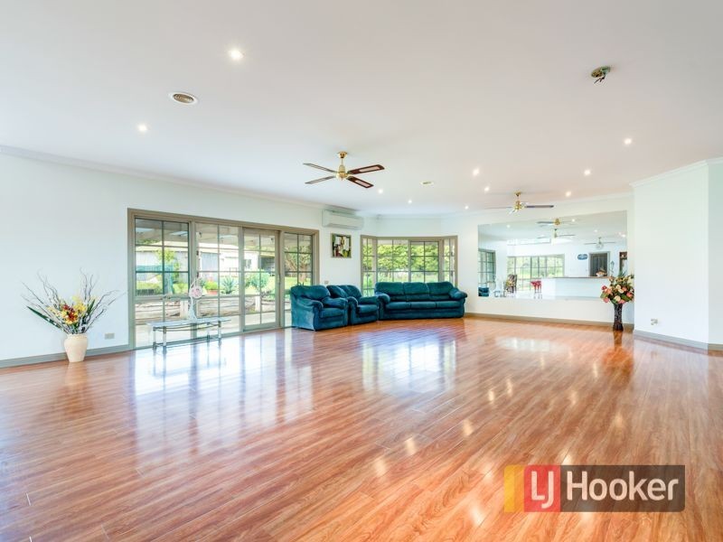 390 Pound Road, Narre Warren South VIC 3805