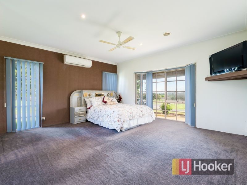 390 Pound Road, Narre Warren South VIC 3805