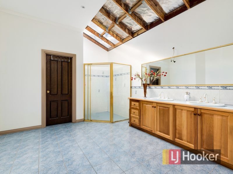 390 Pound Road, Narre Warren South VIC 3805