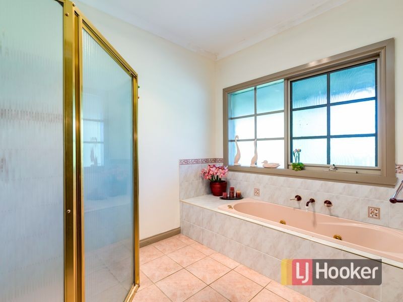 390 Pound Road, Narre Warren South VIC 3805