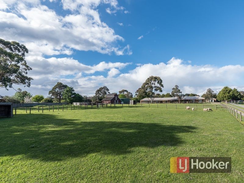 390 Pound Road, Narre Warren South VIC 3805