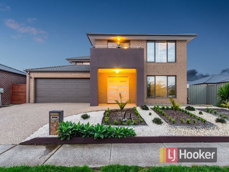 18 Ardent Crescent, Cranbourne East VIC 3977