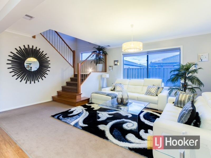 18 Ardent Crescent, Cranbourne East VIC 3977