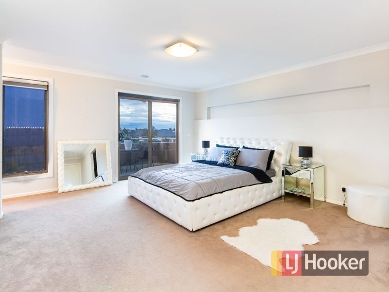 18 Ardent Crescent, Cranbourne East VIC 3977