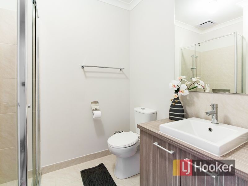 18 Ardent Crescent, Cranbourne East VIC 3977