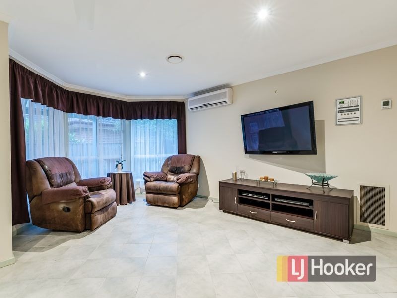 13 Adelong Court, Berwick VIC 3806