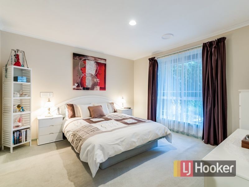 13 Adelong Court, Berwick VIC 3806