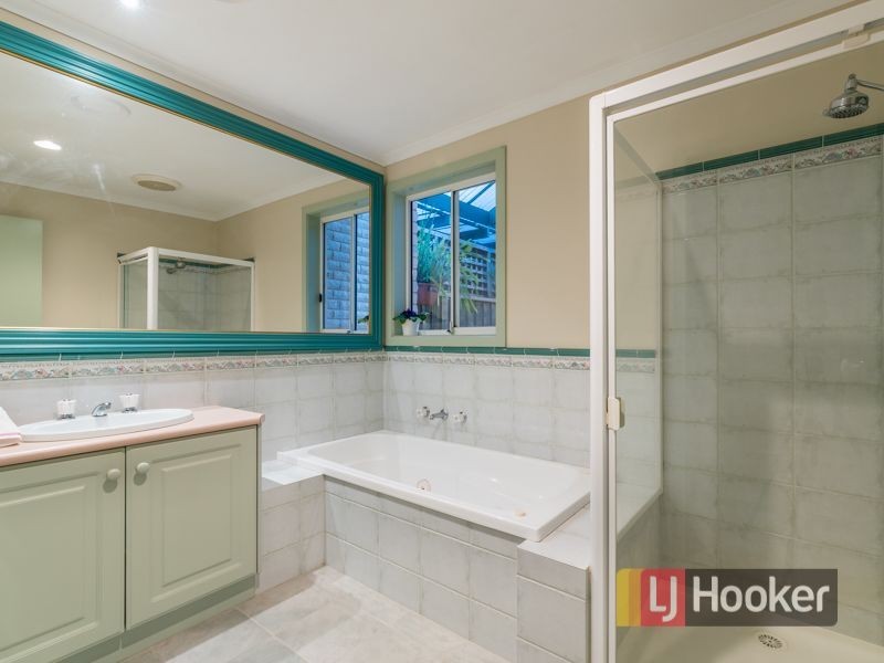 13 Adelong Court, Berwick VIC 3806