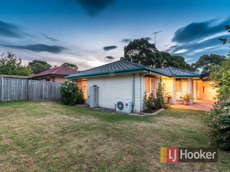 13 Adelong Court, Berwick VIC 3806
