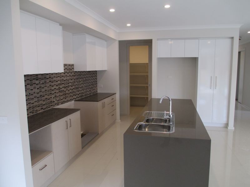 12 Buick Court, Cranbourne East VIC 3977