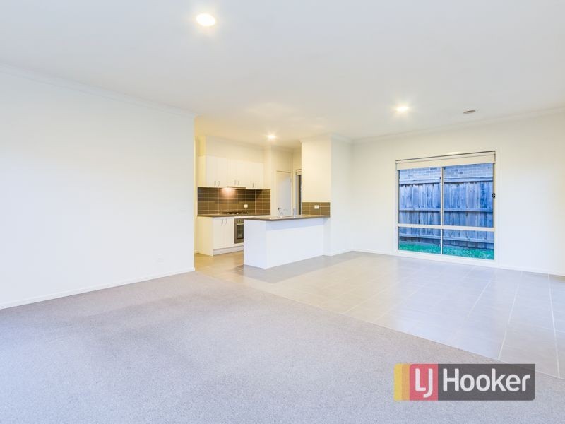 6 Cerulean Drive, Officer VIC 3809